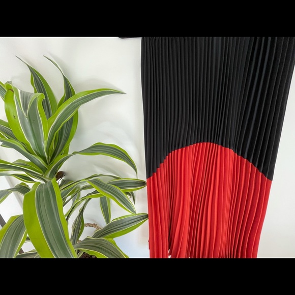 Zara skirt - Picture 2 of 4